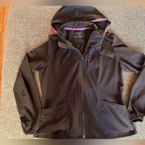 Heartsoul scrub jacket, size medium, color black. Great condition.
